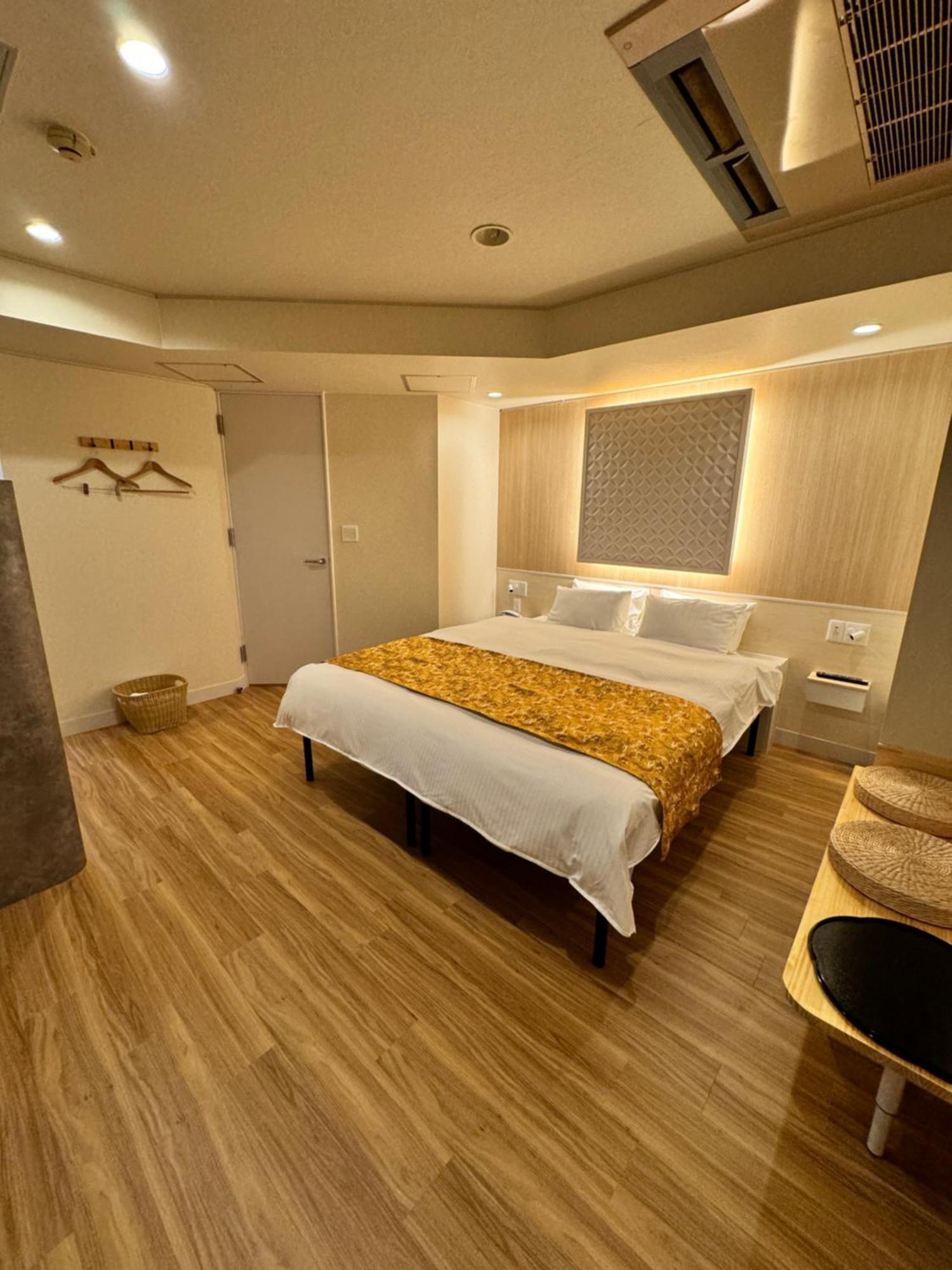 Hotel Be-Zen Shimanouchi Осака Экстерьер фото